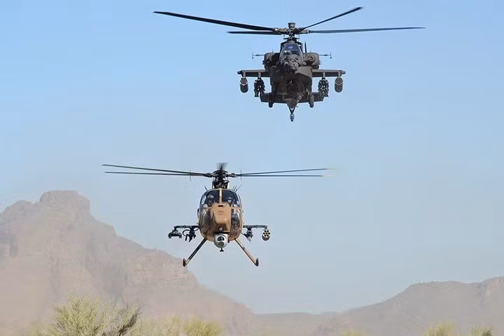 Trần bay của AH-6 lên tới 5.700m.