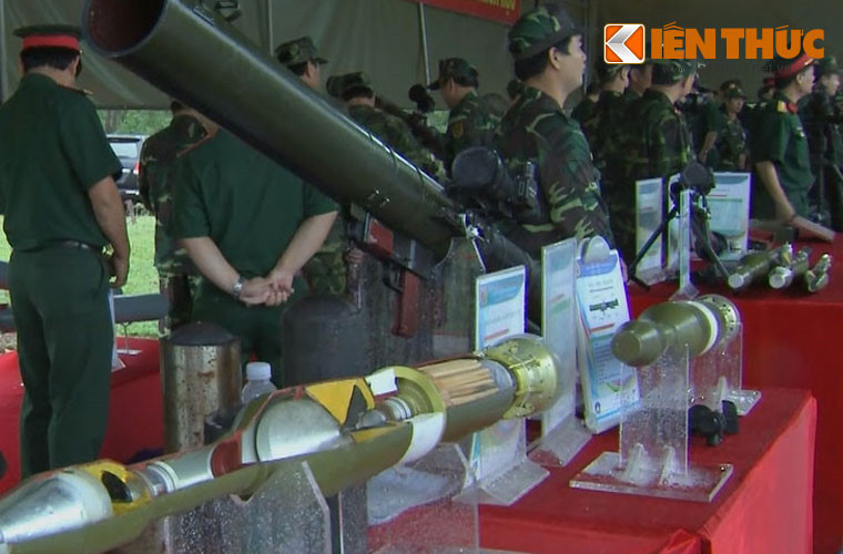 Hiện tại trong biên chế của Quân đội Nhân dân Việt Nam có một loại vũ khí xứng đáng được xếp hạng là "hoả thần" chống tăng, đó chính là súng chống tăng RPG-29. Đây là loại súng phóng lựu chống tăng được Liên Xô phát triển từ những cuối những năm 1980 nhưng vẫn được đánh giá là một trong những vũ khí chống tăng cá nhân tốt nhất thế giới.