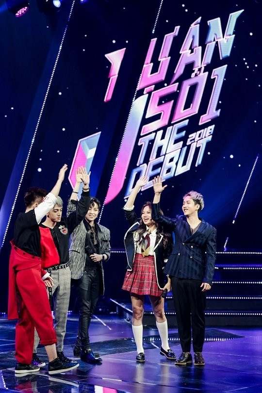 Sau ồn ào đá xéo, Hương Tràm công khai hát ca khúc của Chi Pu - Hình 8 Sau on ao da xeo, Huong Tram cong khai hat ca khuc cua Chi Pu-Hinh-8