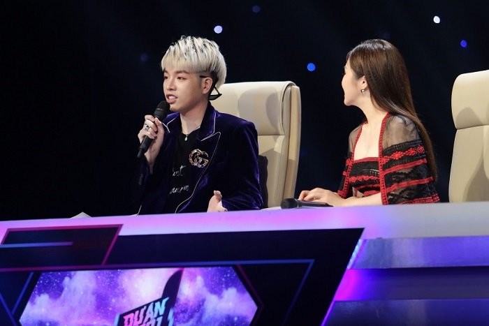 Sau ồn ào đá xéo, Hương Tràm công khai hát ca khúc của Chi Pu - Hình 4 Sau on ao da xeo, Huong Tram cong khai hat ca khuc cua Chi Pu-Hinh-4