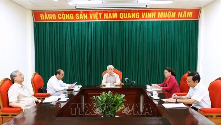 Tong Bi thu, Chu tich nuoc Nguyen Phu Trong chu tri hop lanh dao chu chot-Hinh-2