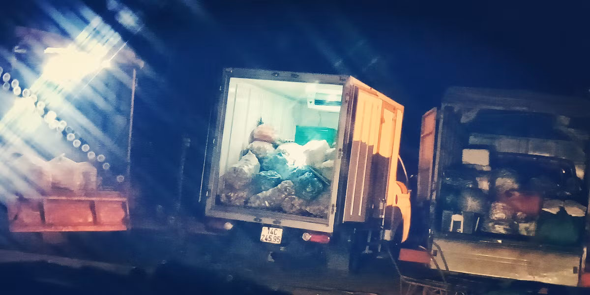 Quang Ninh: Nghi van cong ty Hai Huong tuon rau “ban” vao truong hoc-Hinh-2