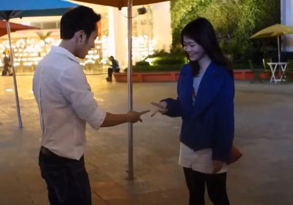 Chu nhan clip “tha tien hon gai” gay bao la ai?-Hinh-6