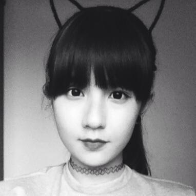 Cô bạn dễ thương có nickname khá hài hước là Hà Bò. Được biết đây chỉ là cách vui, quen miệng của bạn bè dành cho cô nữ sinh Ngoại thương xinh đẹp, không phải được nghĩ ra từ một đặc điểm quen thuộc nào trên ngoại hình.