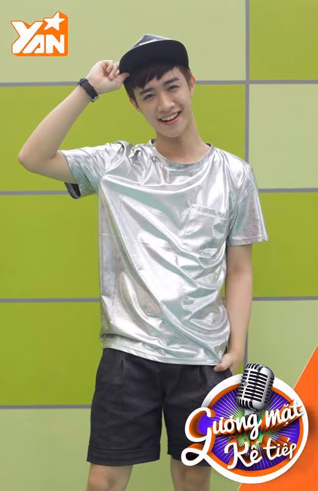 Hình ảnh gây ấn tượng, nụ cười cực "xinh" của chàng hot boy Đà Lạt trong một lần xuất hiện trên truyền hình.