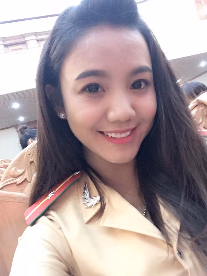 Nguyễn Ngọc Bích sinh năm 1994, đang là sinh viên ngành Quản lý hành chính, khóa D38 - Học viện Cảnh sát nhân dân. Ngọc Bích là gương mặt nữ sinh cảnh sát xinh đẹp không còn xa lạ với giới trẻ, dân mạng Việt.