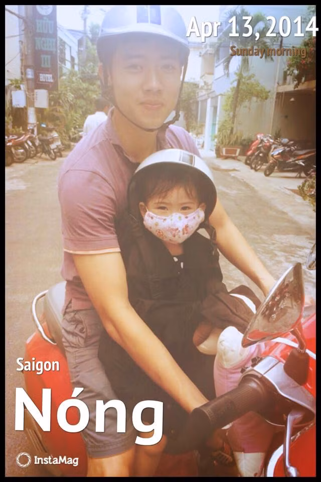 Từng thi đỗ Đại học Ngoại thương nhưng Quang Đạt lại quyết định thi tuyển vào Jetstar Pacific và học để trở thành phi công. Trong từng ấy thời gian Đạt vừa đi học vừa làm cơ phó và nay đã trở thành cơ trưởng, việc học tập tại khoa kinh tế đối ngoại Đại học Ngoại thương vẫn được duy trì nhưng cũng chịu ảnh hưởng ít nhiều bởi công việc.