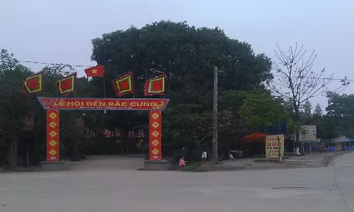 Them mot vu tu vong vi xo xat tai le hoi