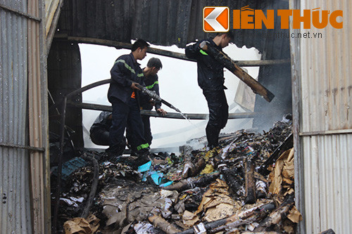 Hoa hoan tai kho phe lieu, nhieu tai san bi thieu rui