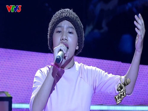 Doi tien lam CMND cho con gai nuoi Quang Le: Truong CA xa nhan “ket dang“-Hinh-2