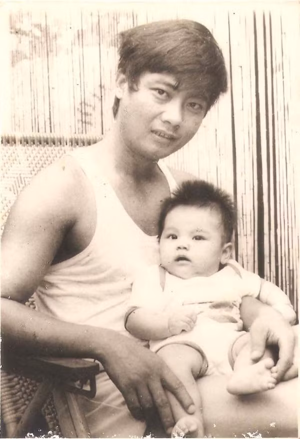 Và đây là bức ảnh chụp bố của bạn Heo Đất, người đàn ông luôn khiến anh tự hào.