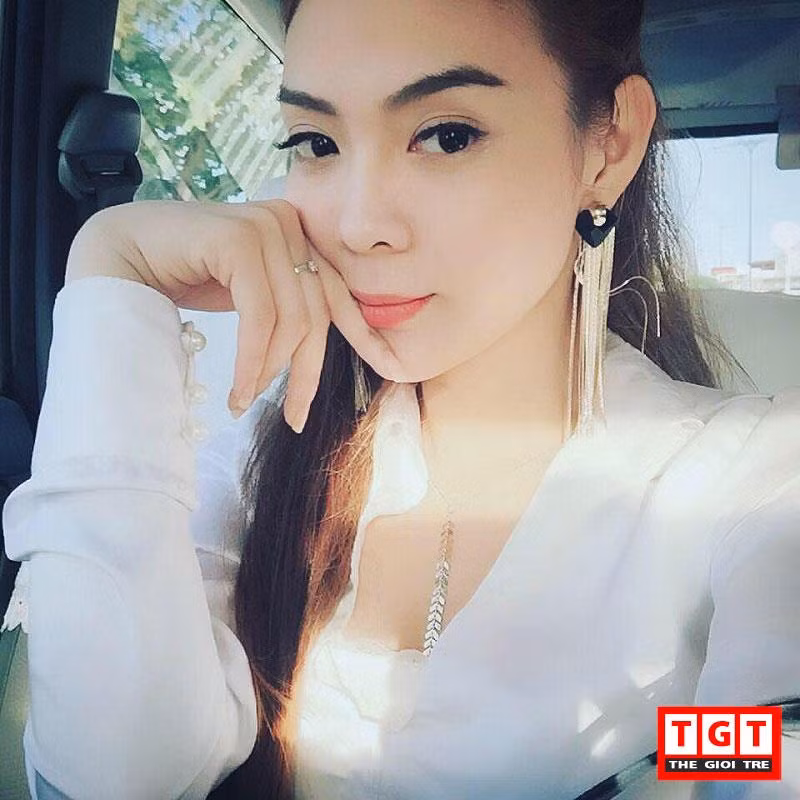 Cô nàng này khá có tiếng trong lĩnh vực kinh doanh thời trang online.