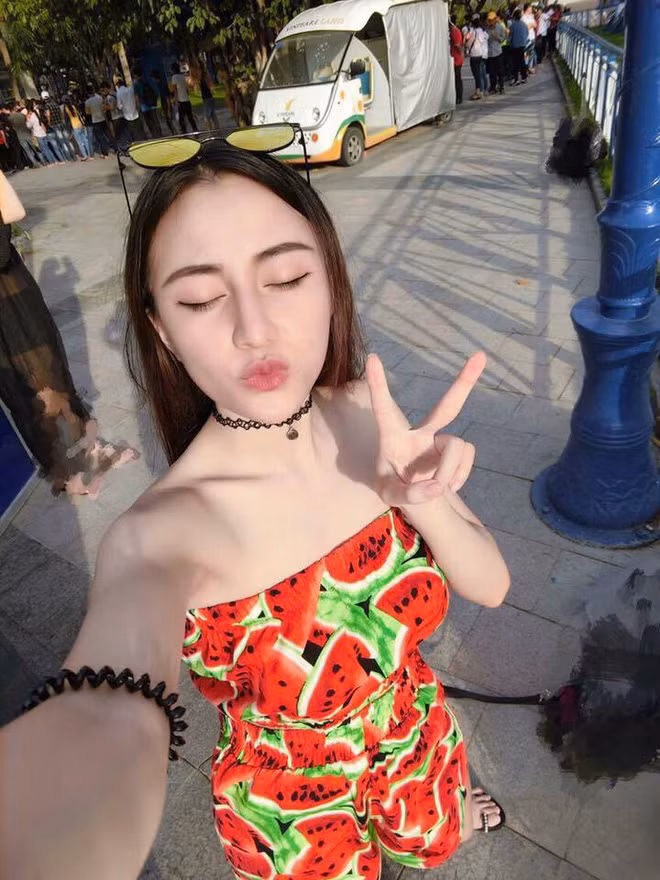 Chính vì thế, việc tham gia cuộc thi Giọng hát Việt 2017 là một cơ hội quý giá để hot girl xinh đẹp quê Hà Tĩnh này học hỏi, tích lũy thêm kinh nghiệm trước khi bắt đầu sự nghiệp ca hát chuyên nghiệp. Dù còn nhiều khó khăn, thử thách trong tương lai nhưng với sức trẻ và những thế mạnh nổi bật, chỉ cần cố gắng, chọn ra được hướng đi tốt, chắc chắn Huyền Dung sẽ có được những thành công mà cô mong muốn.