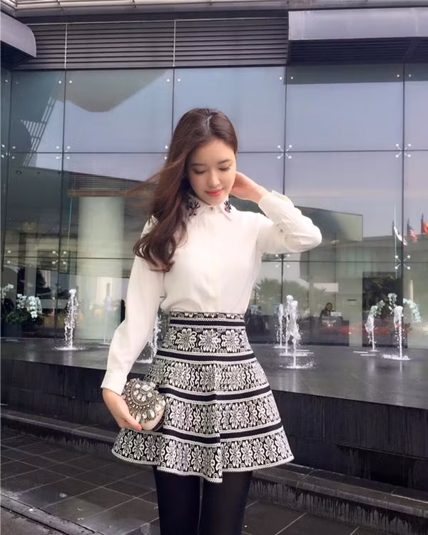 Thậm chí nhiều người còn cho rằng vẻ đẹp của Ngọc Phượng rất hợp để dự thi Hoa hậu. Tuy nhiên em gái hoa hậu Mai Phương Thúy lại chia sẻ là chỉ muốn sống một cuộc sống bình thường không liên quan đến showbiz.