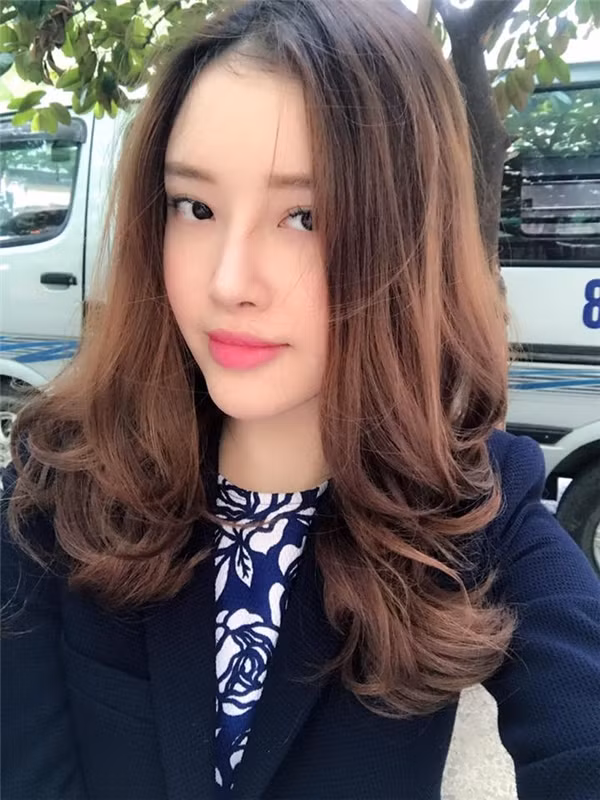 Sở hữu chiều cao 1m78 và số đo 3 vòng hoàn hảo, Ngọc Phượng được đánh giá là một trong những cô em gái xinh đẹp nhất của sao Việt trong showbiz.