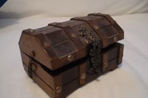 "Cau duoc uoc thay" voi chiec hop kho bau duoi gam giuong