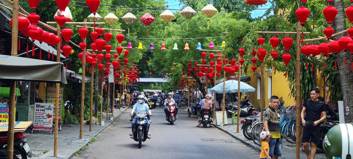 Hội An - thị trấn cổ tuyệt đẹp vẫn lưu giữ được sắc màu cổ kính qua thời gian.