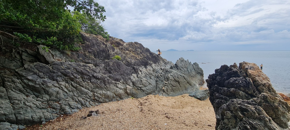 Những mỏm đá với tạo hình rất "nghệ thuật" của Ghềnh Bàng trở thành địa điểm lý tưởng cho các nhiếp ảnh gia thỏa sức sáng tạo.