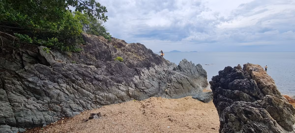 Những mỏm đá với tạo hình rất "nghệ thuật" của Ghềnh Bàng trở thành địa điểm lý tưởng cho các nhiếp ảnh gia thỏa sức sáng tạo.