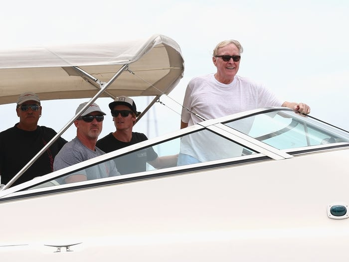 Jim Clark, người đồng sáng lập Netscape, có hẳn một bộ sưu tập du thuyền. Trong hơn 30 năm qua, ông lần lượt sở hữu Hanuman giá 18 triệu USD, Athena giá 95 triệu USD, Hyperion giá hơn 50 triệu USD và một du thuyền khác có tên Comanche chưa rõ mức giá. Ngoài ra, ông còn có nhiều du thuyền khác chưa được tiết lộ tên gọi. Ảnh: Cameron Spencer.