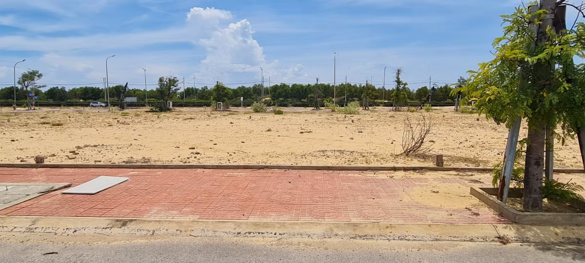 Binh Dinh: Loat du an BDS ven bien “sot ao” roi bo hoang-Hinh-8