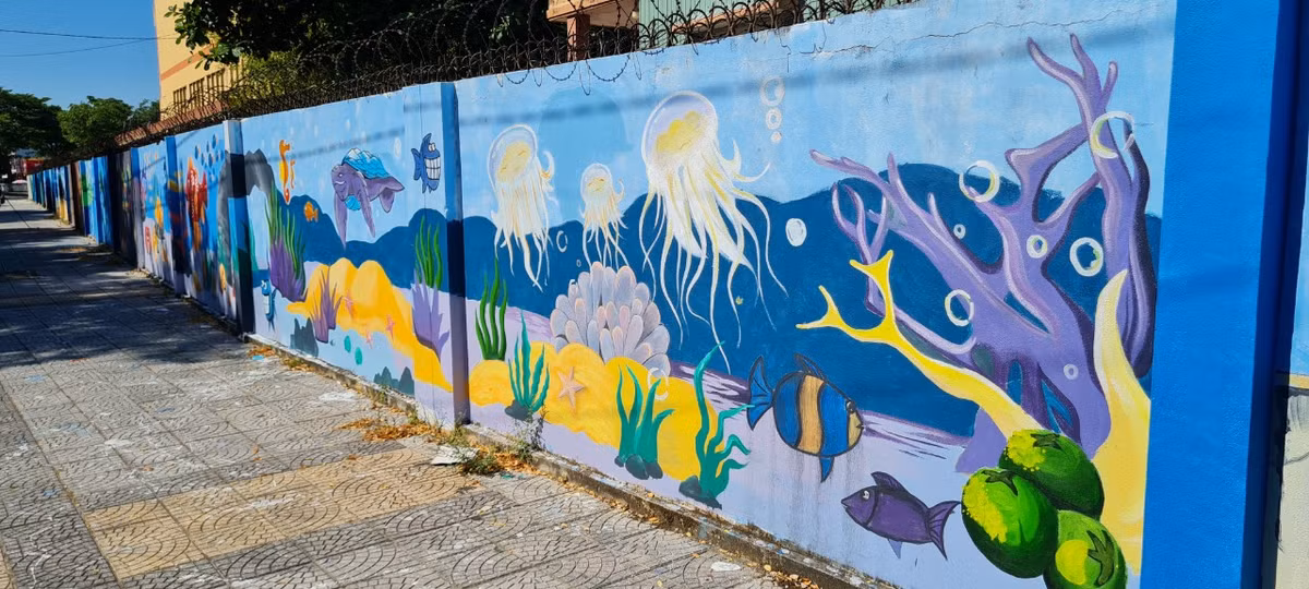 Nhắc đến Đà Nẵng, không thể không nhắc đến biển...Biển Đà Nẵng có sức thu hút đặc biệt đối với du khách trong nước lẫn quốc tế, sở hữu bờ biển cát trắng mịn với nhiều bãi tắm sạch, trong đó có cả bãi biển được xếp vào danh sách những bãi biển đẹp nhất hành tinh.