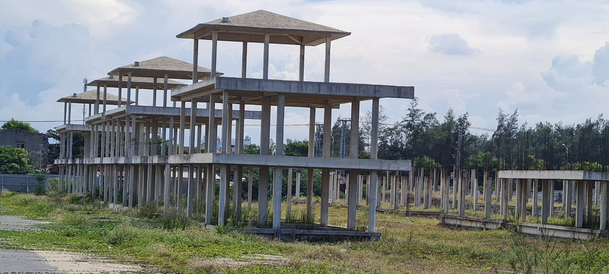 Dự án quy hoạch dự kiến gồm 500 căn hộ cao cấp, tháp khách sạn 37 tầng hình lồng đèn và khu du lịch nghỉ dưỡng 5 sao.