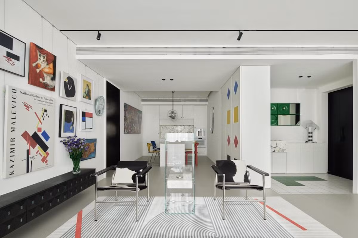 Biến căn tập thể cũ bố mẹ tặng thành nơi ở ngập nắng Bien can tap the cu bo me tang thanh noi o ngap nang