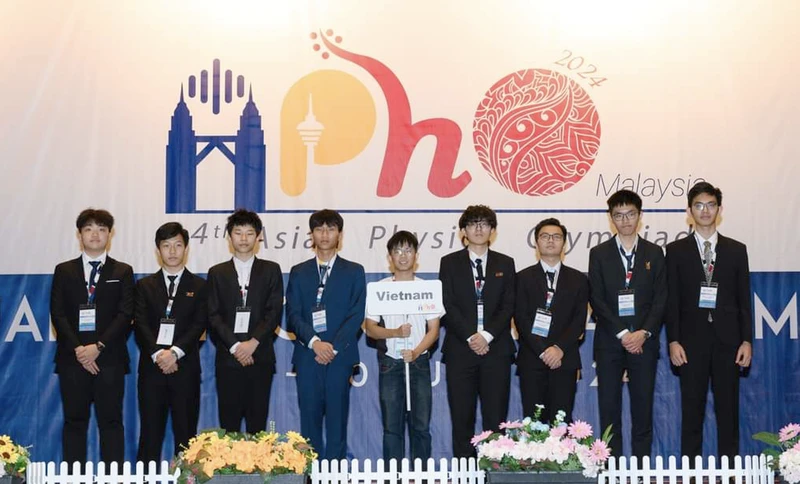 Hoc sinh Viet Nam gianh Huy chuong Vang Olympic Vat ly Chau A
