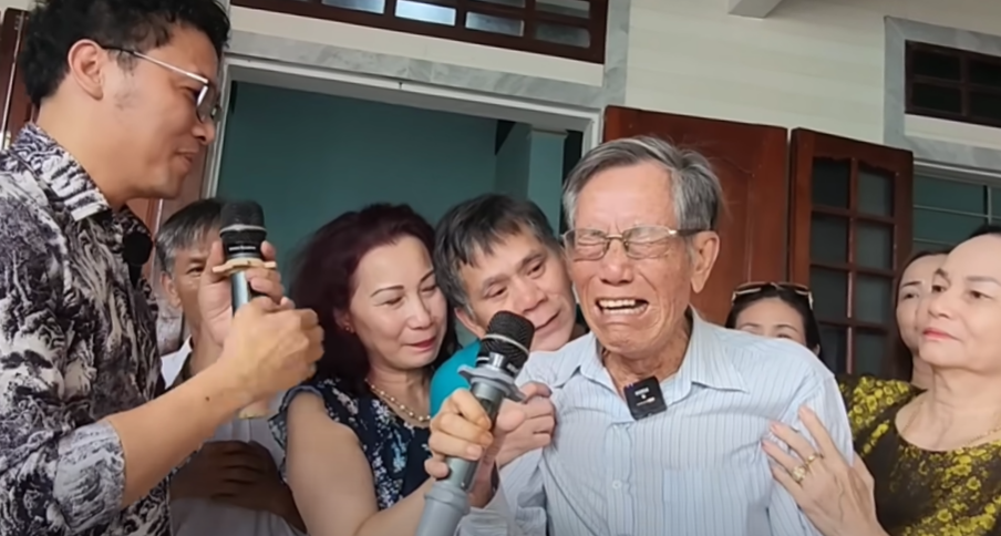 Thất lạc nhau 48 năm, người cha nói 2 câu, con thốt lên: Đúng cha rồi! - Hình 3 That lac nhau 48 nam, nguoi cha noi 2 cau, con thot len: Dung cha roi!-Hinh-3