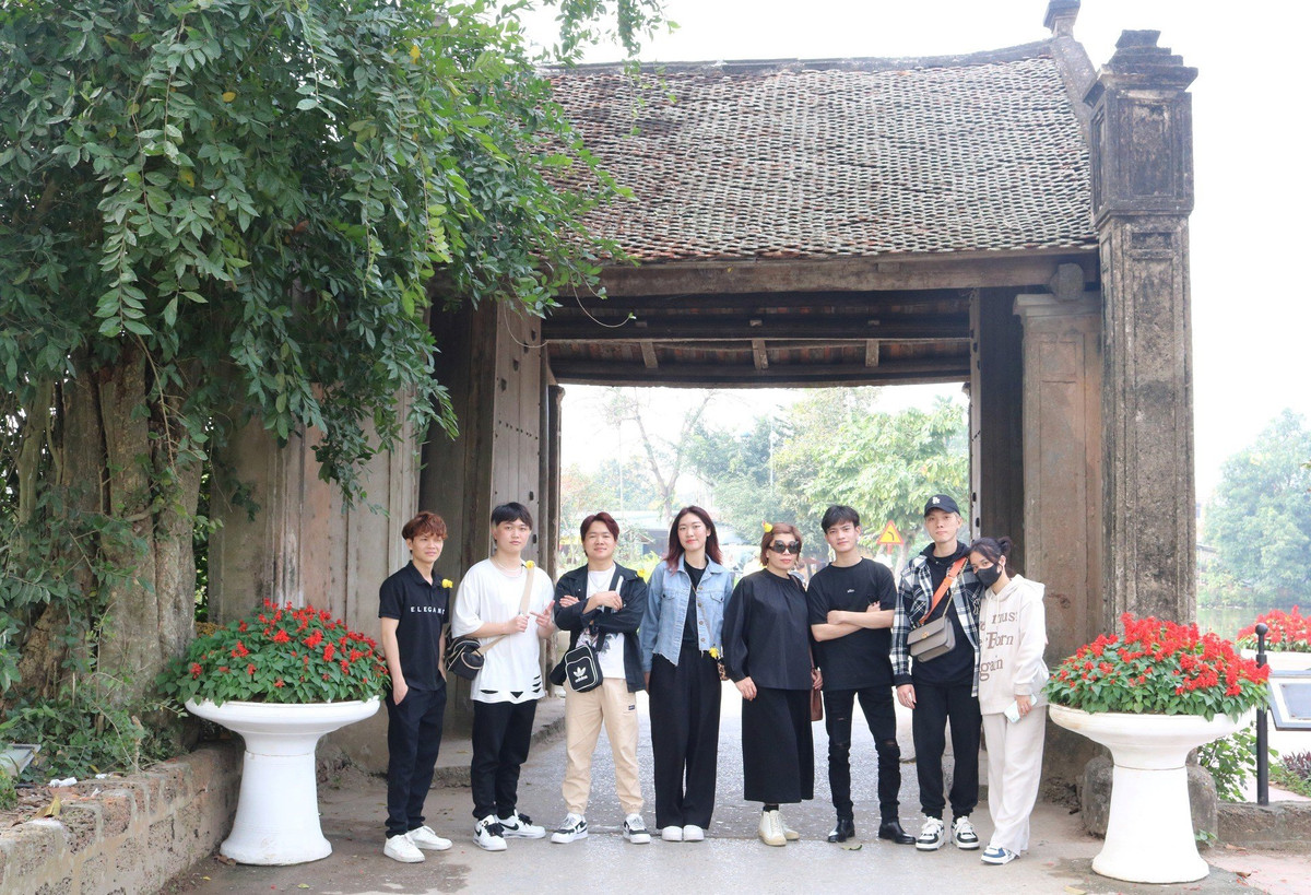 Tiem toc day nghe mien phi cho tre vung cao-Hinh-4