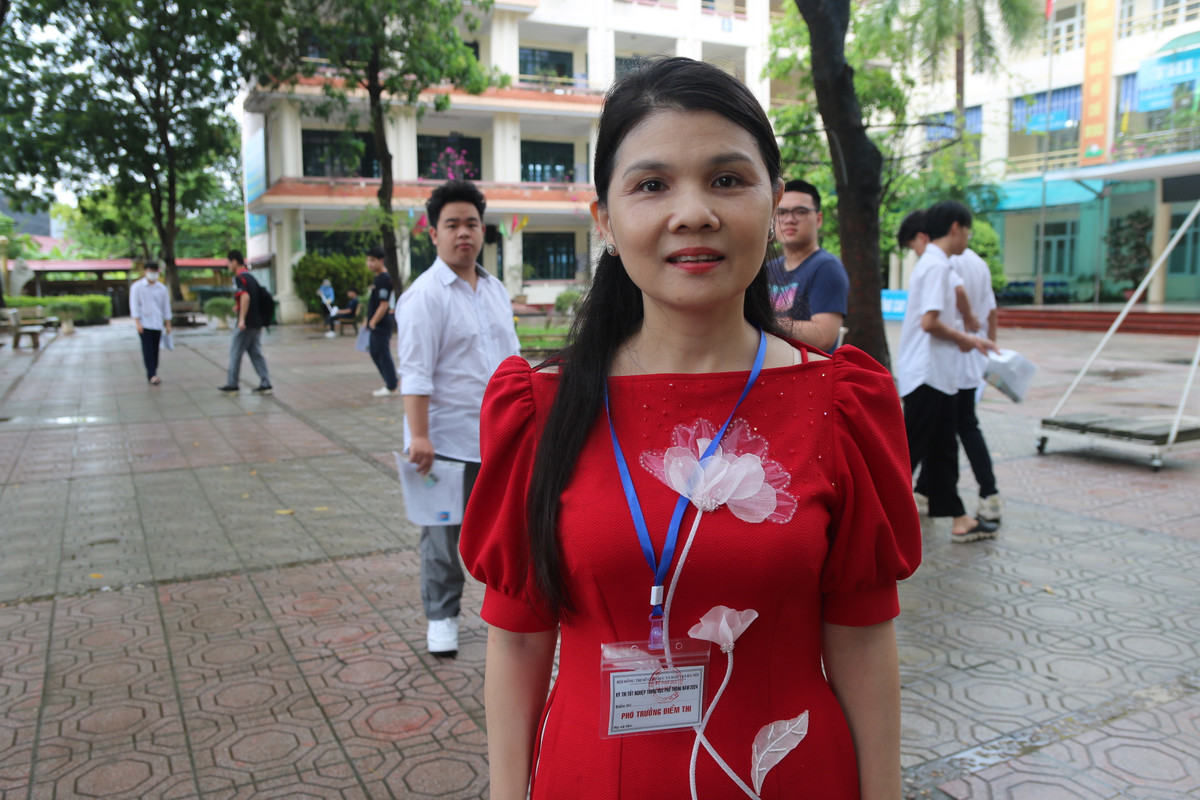 Thi sinh rang ro buoc vao mon thi dau tien Ky thi THPT nam 2024-Hinh-2