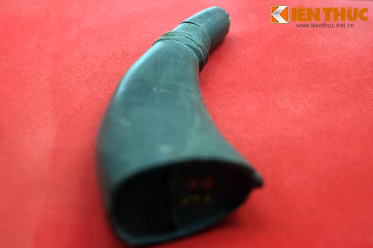 Sừng trâu của ông Ma ở huyện Bắc Sơn, tỉnh Lạng Sơn tặng đội Cứu quốc quân để đựng thuốc súng.