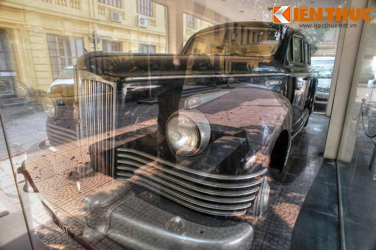 Ngược dòng lịch sử, ZIS-115 là dòng xe được Nhà máy Sản xuất ô tô Số 2 Stalin (ZIS) sản xuất từ năm 1935, theo yêu cầu của nhà lãnh đạo Liên Xô Stalin về một loại xe có khả năng chống đạn tốt.