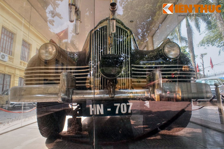 Xe sử dụng động cơ với 8 máy, công suất 140 mã lực. Tốc độ xe đạt đựợc là 120km/h, mức tiêu thụ nhiên liệu là 27,5lít/100km.