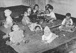 Hildegard Trutz sở hữu mái tóc vàng, mắt xanh, dáng người cao, hông và xương chậu to khiến việc sinh đẻ dễ dàng được coi là ví dụ hoàn hảo của phụ nữ "chuẩn Đức" mà Hitler tìm kiếm để sinh ra những đứa trẻ Aryan - thế hệ tương lai hoàn hảo sẽ dẫn dắt đất nước sau này.