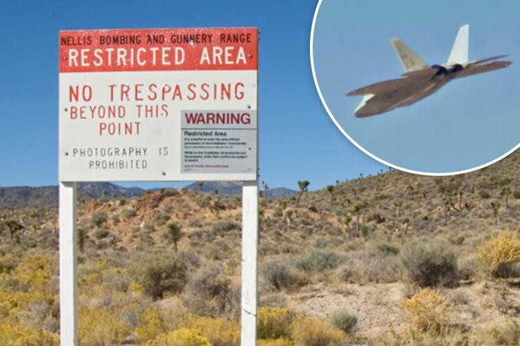 Khu vực 51 hay Vùng 51 (Area 51) là căn cứ quân sự tuyệt mật của Mỹ nằm trên hoang mạc Nevada. Địa điểm tuyệt mật này không xuất hiện trên bất cứ tấm bản đồ chính trị nào của Mỹ cũng như thế giới.