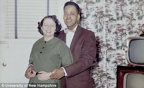 Khi tỉnh dậy, họ thấy mình đứng trước 6 người mang hình dáng giống như những con số.