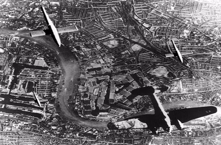 Ước tính, có thời điểm Đức quốc xã đã triển khai khoảng 8.000 - 9.000 "bom bay" V1 trong cuộc không chiến tại Anh, chủ yếu là ở thủ đô London.