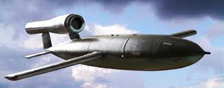 Giống như nhiều nước tham gia Thế chiến 2, các nhà khoa học Đức quốc xã đã tập trung nghiên cứu và chế tạo ra nhiều loại vũ khí nguy hiểm với mục đích giúp Hitler giành chiến thắng trong cuộc chiến này. Trong số này, đáng chú ý là vũ khí "bom bay" V1.