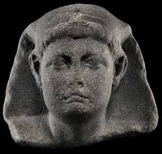 Caesarion trị vì cùng với mẹ - Nữ hoàng Cleopatra từ ngày 2/9 năm 44 trước Công nguyên. Khi ấy, ông mới 3 tuổi.