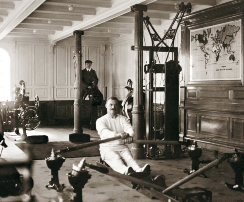 Tàu Titanic được trang bị nhiều dụng cụ tập thể dục để phục vụ nhu cầu của hành khách.