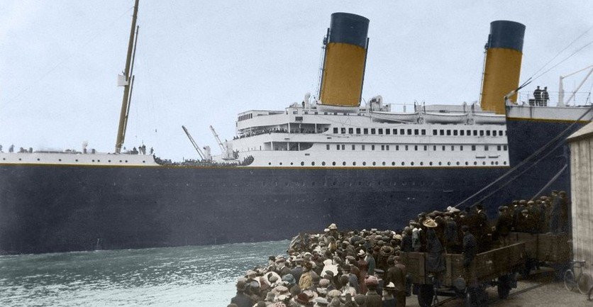 Được mệnh danh là "không thể đắm", tàu Titanic huyền thoại đâm vào tảng băng trôi và chìm xuống đáy biển Bắc Đại Tây Dương ngày 15/4/1912. Hậu quả là hơn 1.500 người thiệt mạng trong thảm kịch hàng hải tồi tệ này.