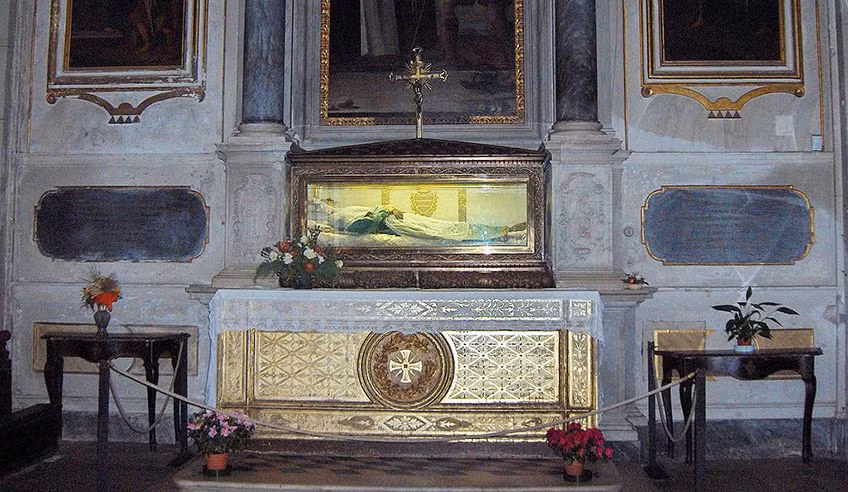 Một giai thoại kể rằng, khi bà Zita qua đời thì chuông nhà thờ đột nhiên vang lên.