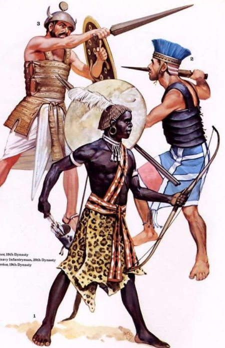 Nhiều binh sĩ Ai Cập được gia đình đưa vào các doanh trại quân đội để tiếp nhận sự huấn luyện từ năm 5 tuổi.