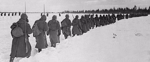 Tuy nhiên, về sau, Liên Xô nhanh chóng lật ngược tình thế và đẩy lui lực lượng Đức quốc xã, khiến Hitler nhận lấy thất bại cay đắng khi đưa ra quyết định sai lầm. Mời độc giả xem video: Hitler còn sống sau Thế chiến 2? (nguồn: VTC14)