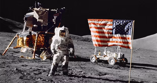 Neil Armstrong đã ghi tên mình vào lịch sử thế giới khi trở thành người đầu tiên đặt chân lên Mặt trăng. Sự việc quan trọng này diễn ra vào ngày 20/7/1969.