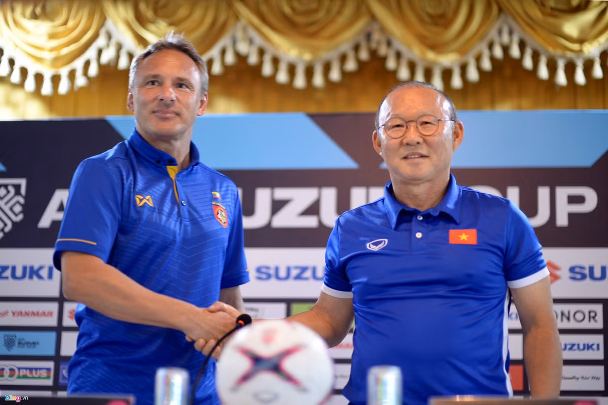 HLV Park Hang-seo cau nguyen gianh 3 diem tren san cua Myanmar