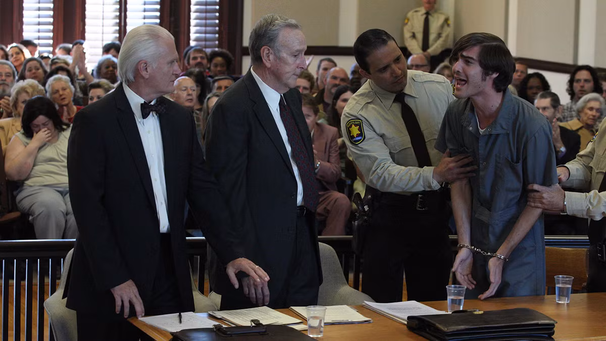 Thầy giáo của Garrett - người đứng ra làm chứng khiến cậu học trò của mình bị tử hình oan - tự sát sau khi vụ án kết thúc.