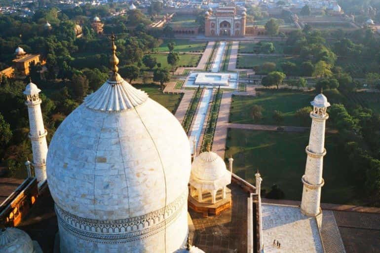 Ngọc bích được dùng trong quá trình xây dựng lăng Taj Mahal có nguồn gốc từ Trung Quốc.